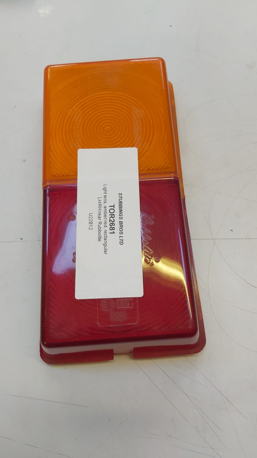 light-lens-amberred-rectangular-lhrhrear-rubbolite