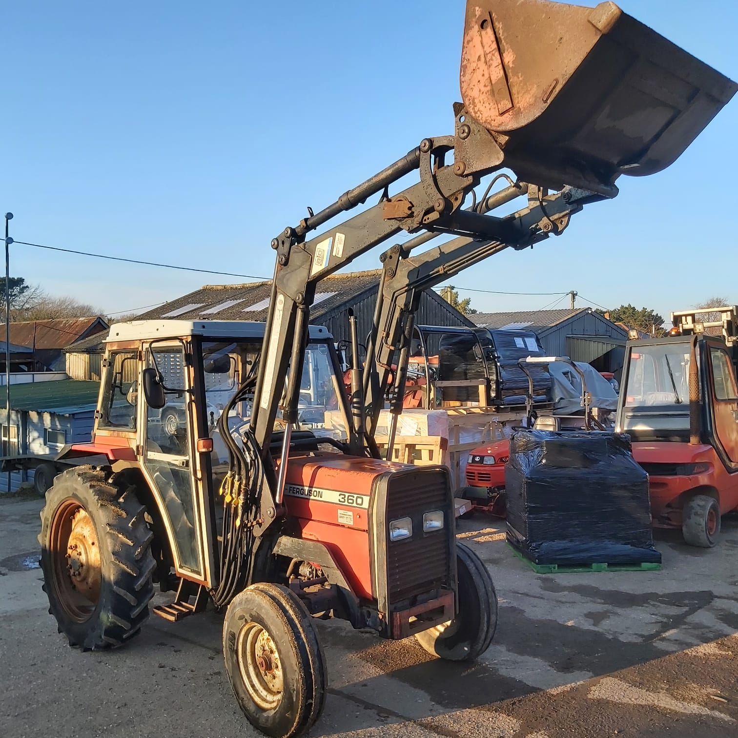 massey-ferguson-360-tractor-with-front-loader