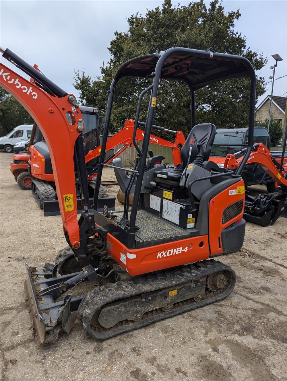 used-kubota-kx018-4;-canopy-with-manual-quick-hitch-and-four-buckets-2019